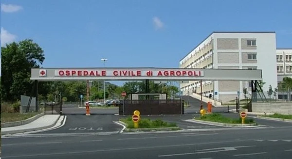 Immagine di copertina per: Agropoli protesta in piazza: cittadini chiedono la riapertura del Pronto Soccorso
