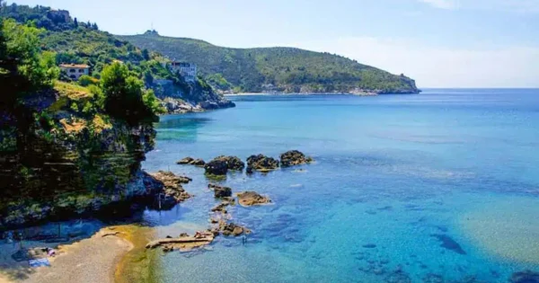 Immagine di copertina per: Vacanze nel Cilento 2025: Quanto Costa Davvero una Settimana nel Paradiso Campano