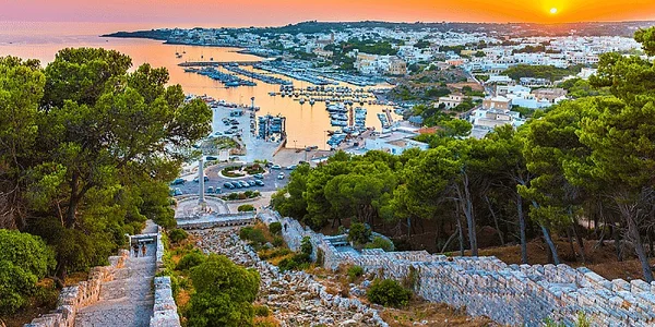 Immagine di copertina per: Cilento 2025: perché il &quot;segreto più bello d Italia&quot; sta conquistando viaggiatori, food-lover e studiosi della longevità