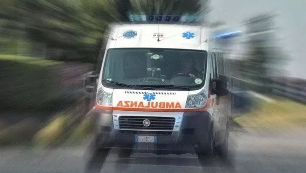 Immagine di copertina per: Tragedia a Castellabate: Stefano Federico muore a 39 anni in scontro tra scooter e auto