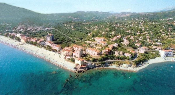 Immagine di copertina per: Vibonati 2025: La Perla Nascosta del Cilento tra Mare Bandiera Blu e Tradizioni Millenarie